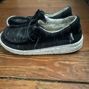 Boys hey dudes size 11